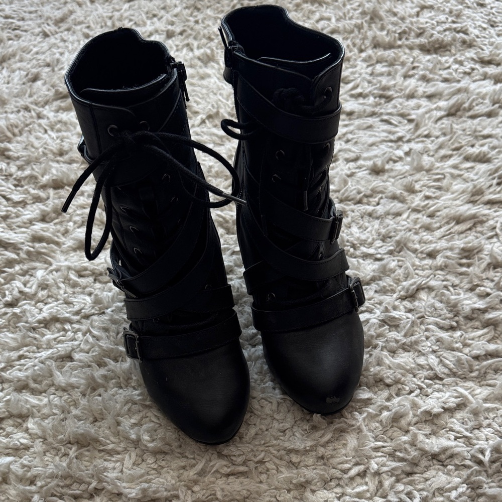 Stylish Black Women's Boots